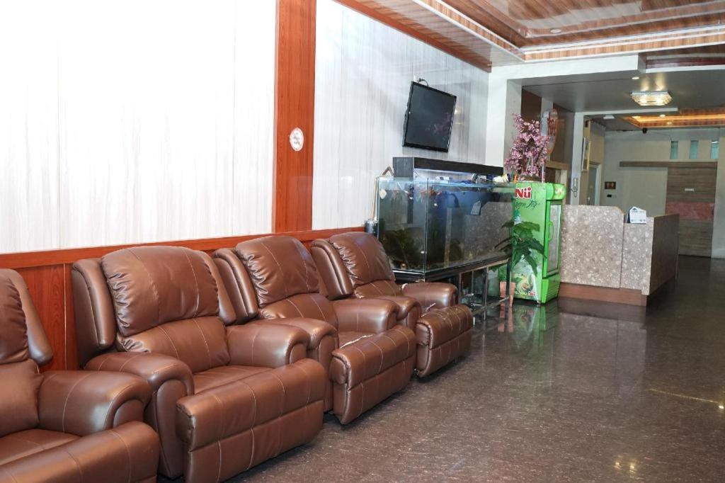 Ren'Z Hotel Pangkal Pinang Exterior foto